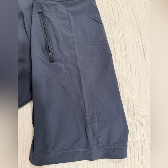 Mark Weldom Hybrid Breathable Shorts! PERFECT shorts for ANY Occasion! - Picture 2 of 4